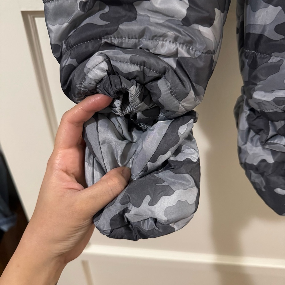 H&M Kids Camo One Piece Snowsuit - Picture 3 of 7
